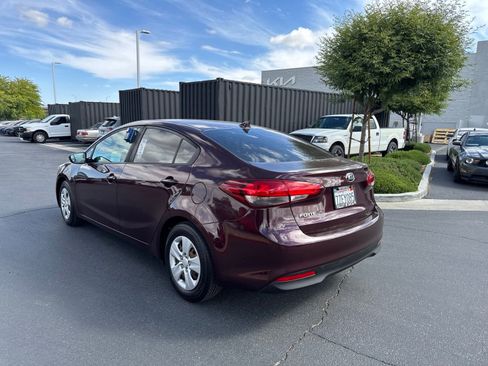 Certified 2017 Kia Forte LX FWD image 8
