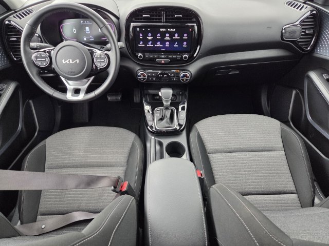 Used 2024 Kia Soul EX FWD image 11