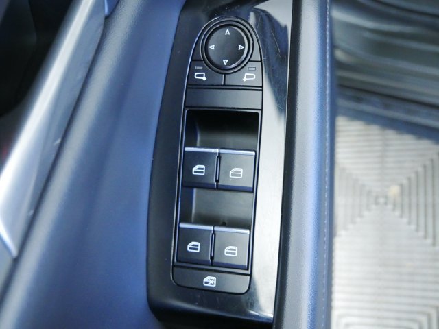 Used 2024 MAZDA MAZDA3 s FWD image 22