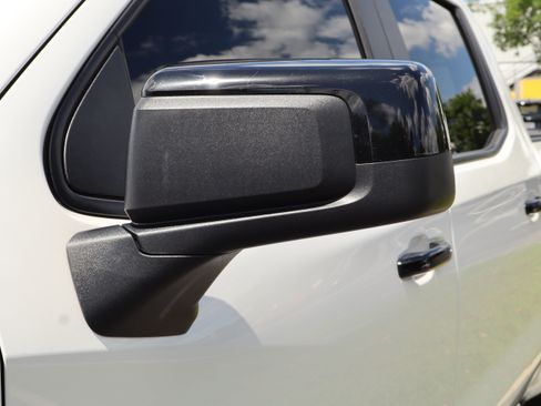 Used 2021 Chevrolet Silverado 1500 LT Trail Boss w/ Convenience Package II AWD/4WD image 17