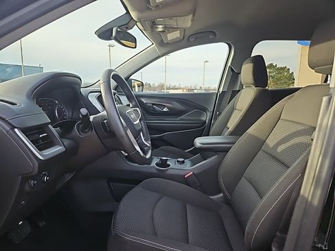 Used 2024 GMC Terrain SLE image 14