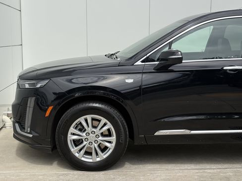 Certified 2024 Cadillac XT6 Luxury w/ LPO, Floor Liner Package AWD/4WD image 5