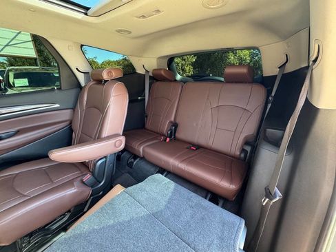 Used 2018 Buick Enclave Avenir w/ Avenir Technology Package image 17