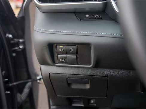 Used 2023 Toyota Highlander XSE image 15