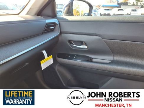 New 2026 Nissan Kicks SV image 7