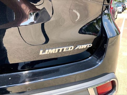 Used 2018 Toyota Highlander Limited AWD/4WD image 10
