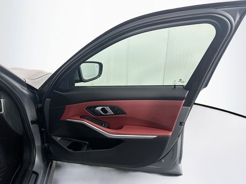 Used 2024 BMW 330i Sedan w/ Convenience Package RWD image 33