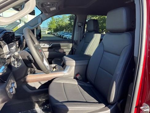 Used 2025 GMC Sierra 3500 SLT w/ SLT Premium Package image 15