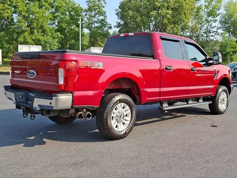 Used 2017 Ford F250 XLT w/ XLT Value Package AWD/4WD image 9