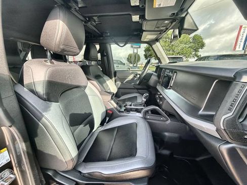 Used 2024 Ford Bronco Big Bend w/ Sasquatch Package AWD/4WD image 26