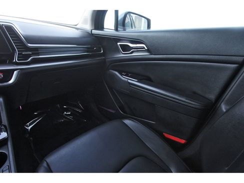 Used 2023 Kia Sportage EX FWD image 13