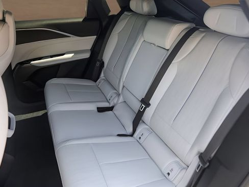 Used 2024 Cadillac Lyriq Sport RWD image 21