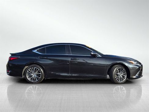 Used 2023 Lexus ES 300h w/ Premium Package image 3
