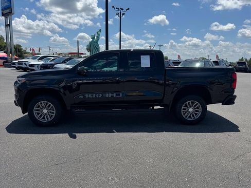 Used 2024 Chevrolet Colorado LT w/ LT Convenience Package III RWD image 6