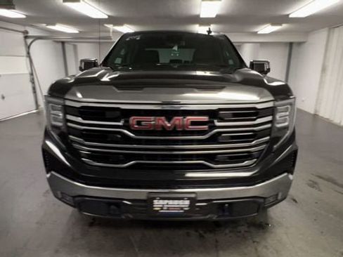Used 2025 GMC Sierra 1500 SLT image 3