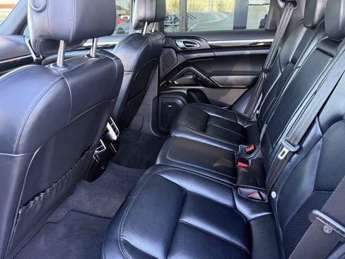 Used 2017 Porsche Cayenne Platinum Edition AWD/4WD image 12