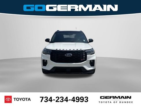 Used 2025 Ford Explorer ST AWD/4WD image 2