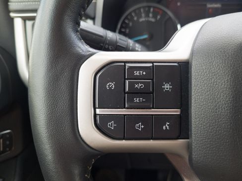 Used 2024 Ford Expedition XLT AWD/4WD image 25
