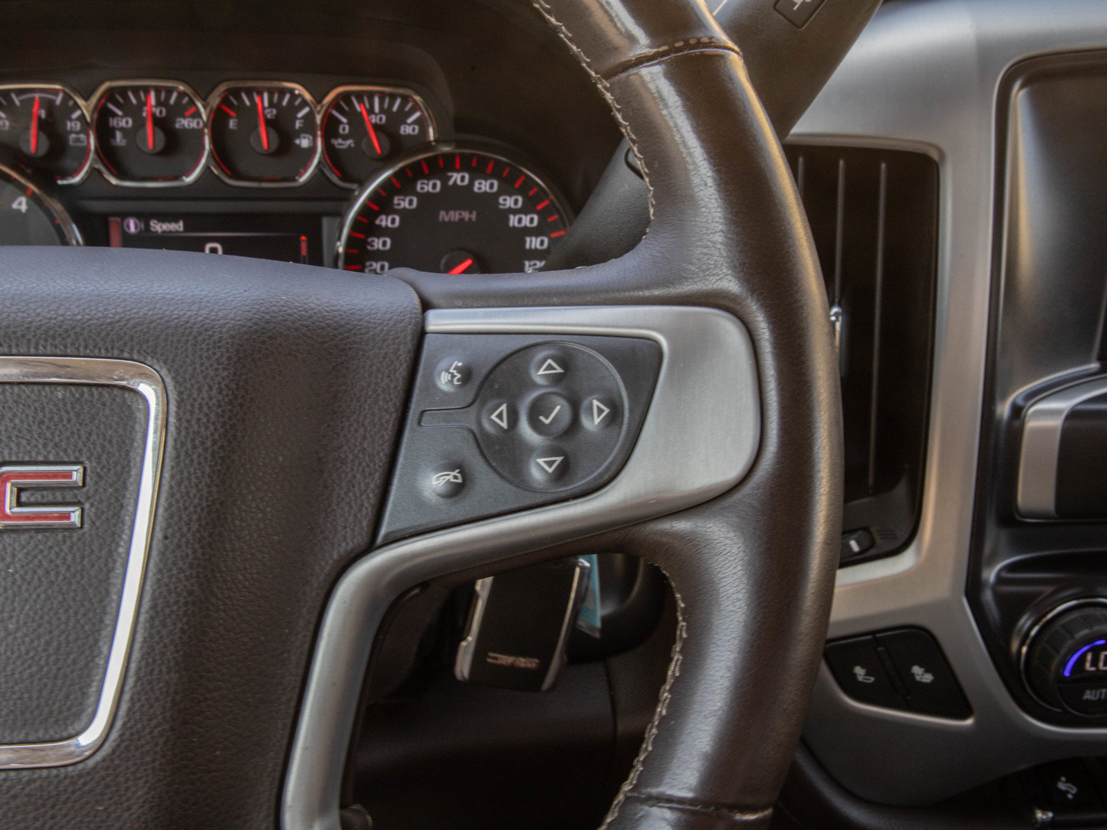 Used 2016 GMC Sierra 2500 SLT AWD/4WD image 24
