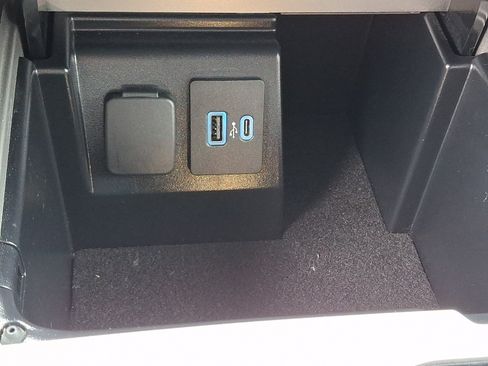 Certified 2023 Ford Explorer XLT AWD/4WD image 26