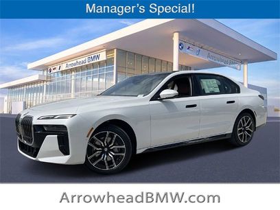 New 2025 BMW 740i w/ Premium Package