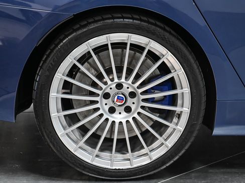 Used 2022 BMW ALPINA B7 xDrive w/ Luxury Rear Seating Package image 65