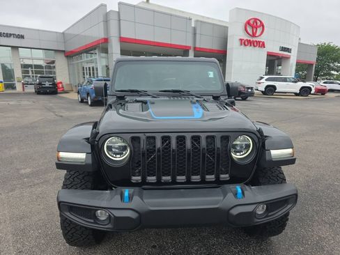 Used 2021 Jeep Wrangler Unlimited Rubicon 4xe w/ Cold Weather Group AWD/4WD image 2