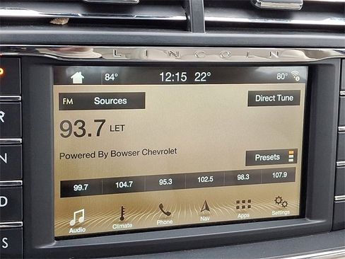 Used 2018 Lincoln Continental Select w/ Continental Climate Package image 18