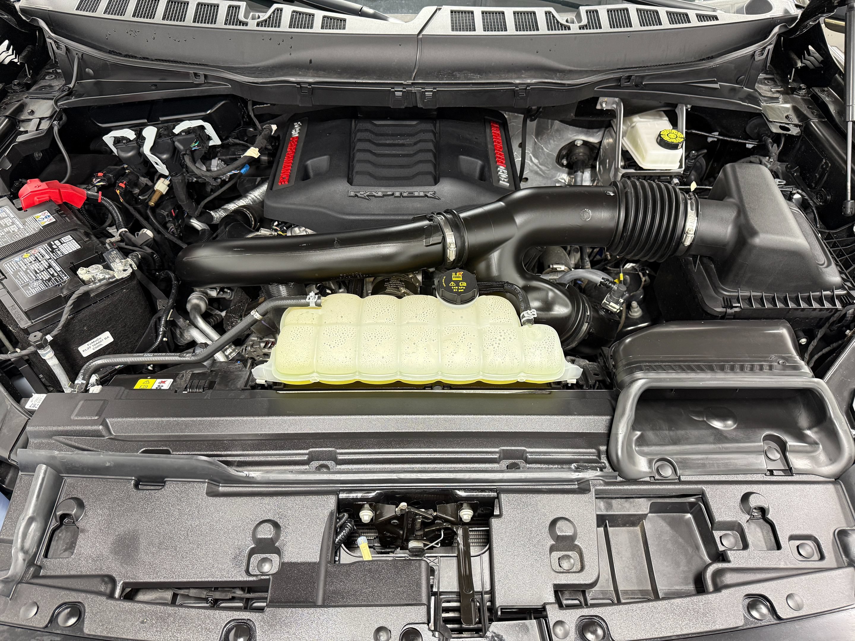 Used 2025 Ford F150 Raptor AWD/4WD image 46