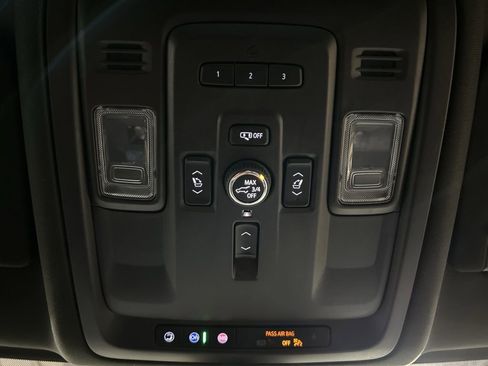 Used 2022 GMC Yukon Denali image 37
