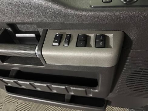 Used 2016 Ford F250 Lariat w/ Lariat Ultimate Package AWD/4WD image 17