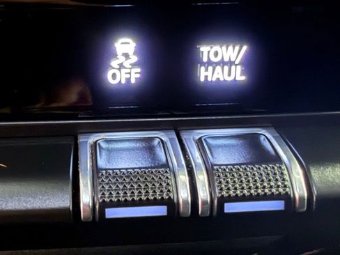 Used 2019 RAM 1500 Laramie image 36