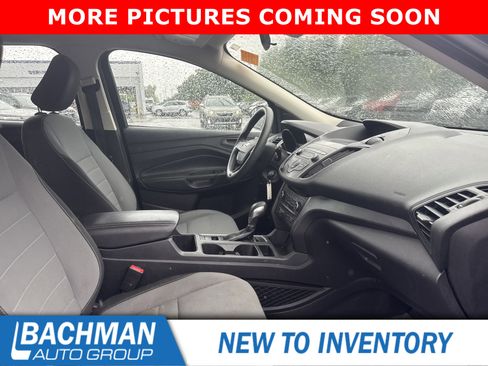Used 2019 Ford Escape S FWD image 4