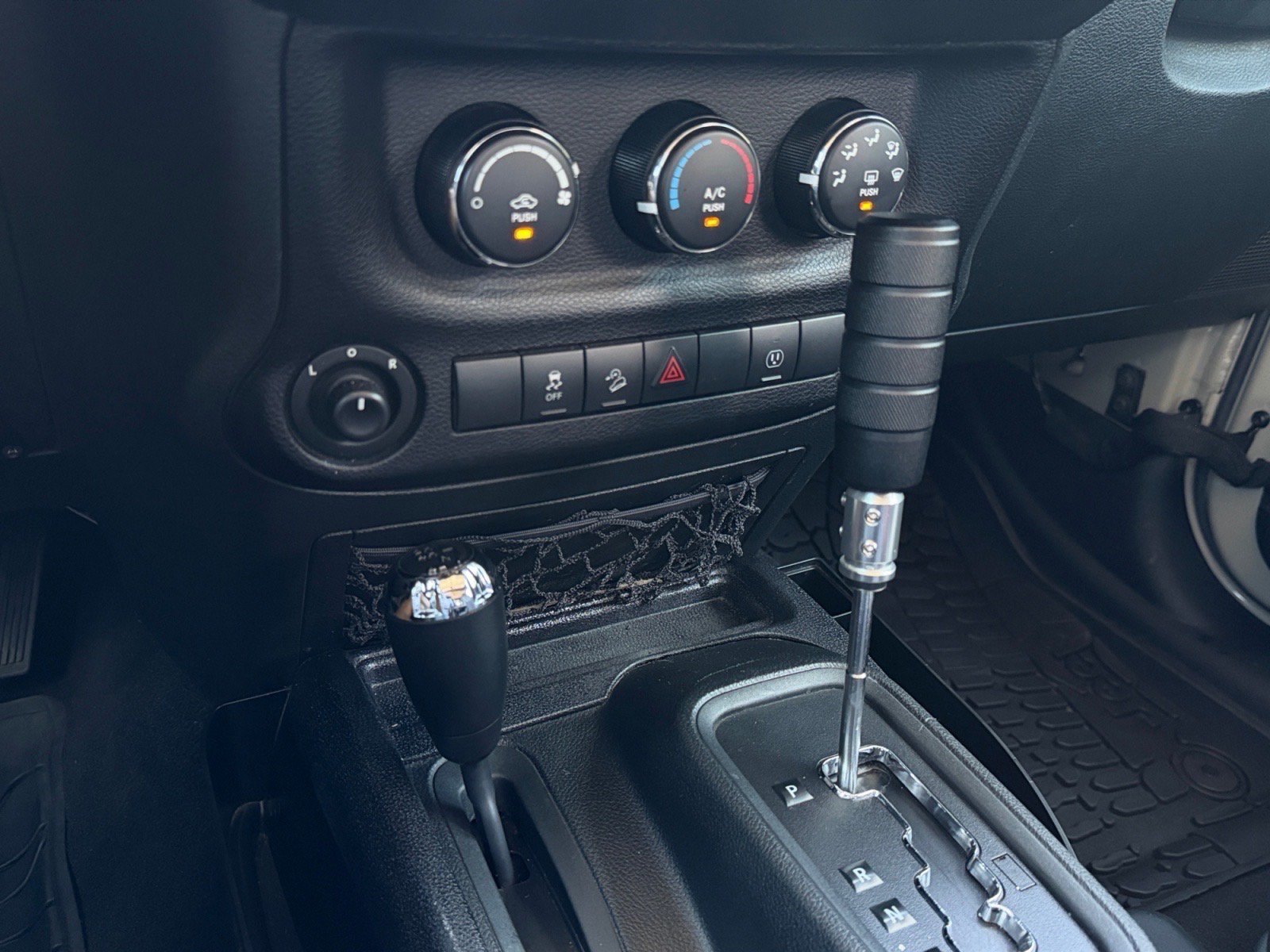 Used 2018 Jeep Wrangler Unlimited Sport AWD/4WD image 25