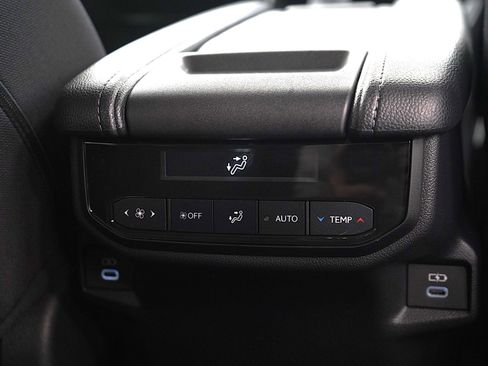 Used 2025 Toyota Grand Highlander FWD image 16