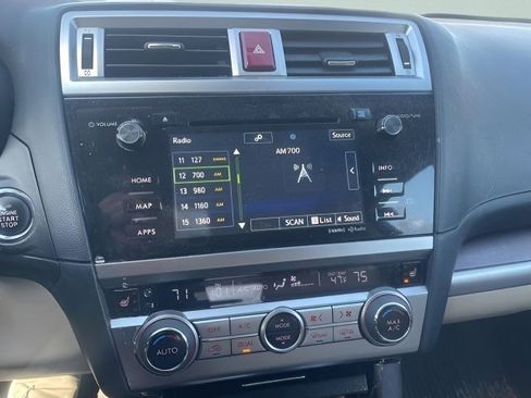 Used 2017 Subaru Outback 2.5i Limited image 15