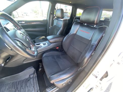 Used 2021 Jeep Grand Cherokee Trailhawk AWD/4WD image 11
