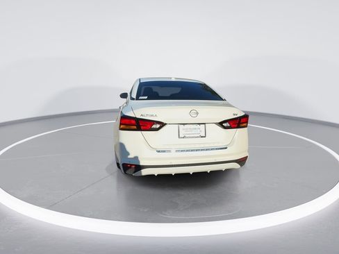 Used 2023 Nissan Altima 2.5 SV image 7
