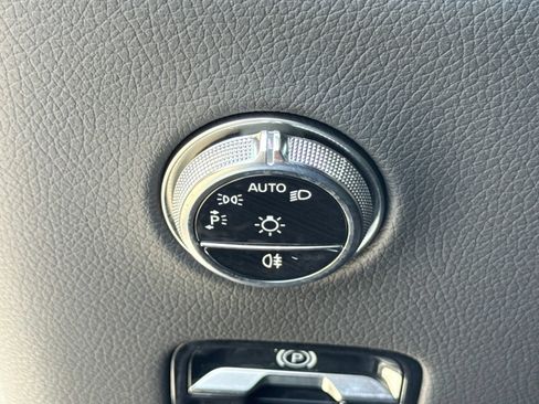 Used 2026 Mercedes-Benz GLC 300 image 29