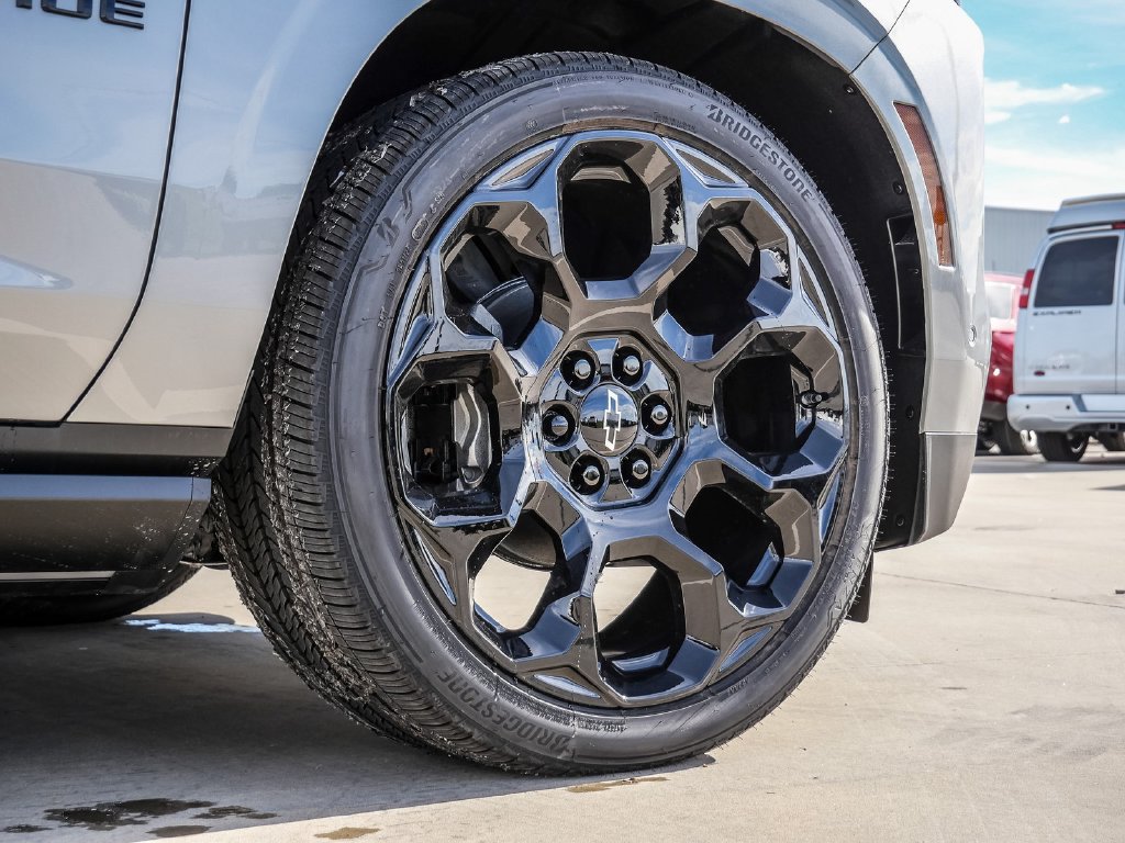 New 2026 Chevrolet Tahoe High Country AWD/4WD image 9
