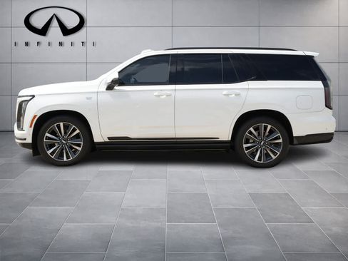 Used 2025 Cadillac Escalade Sport w/ Touring Package AWD/4WD image 4