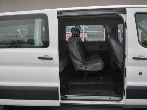 Used 2017 Ford Transit 350 XL image 11
