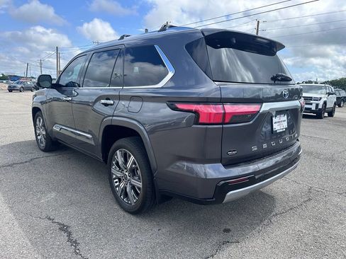 Used 2023 Toyota Sequoia Capstone AWD/4WD image 8