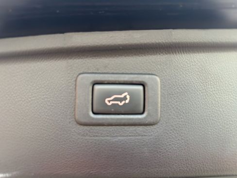 Used 2019 Subaru Outback 3.6R Touring w/ Popular Package #3A image 17