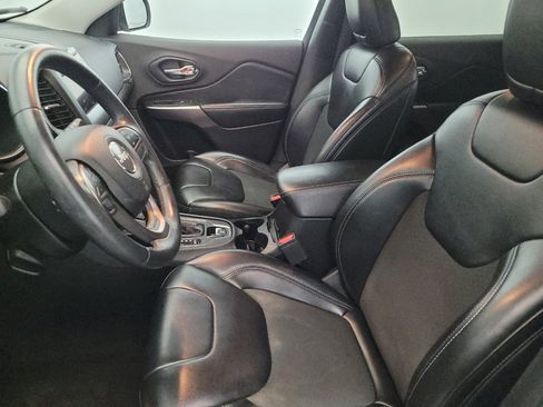 Used 2019 Jeep Cherokee Latitude Plus image 17