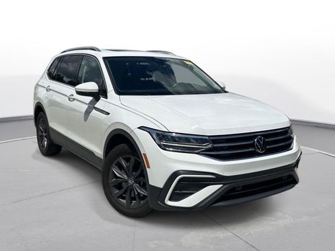Used 2022 Volkswagen Tiguan SE FWD image 4