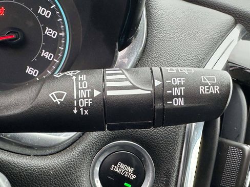 Certified 2023 Chevrolet Traverse RS image 19