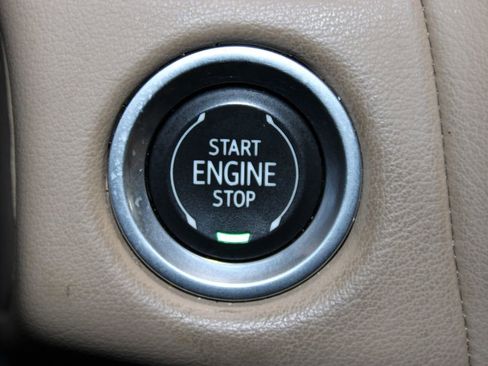 Used 2022 Chevrolet Tahoe Premier AWD/4WD image 46