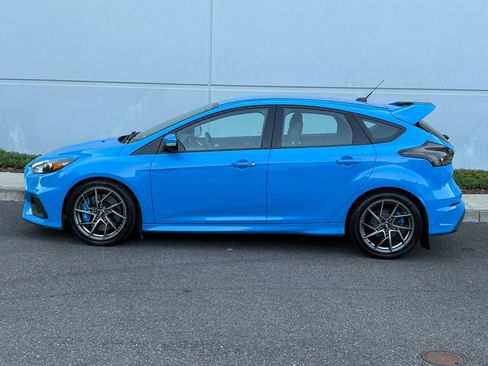 Used 2017 Ford Focus RS AWD/4WD image 2