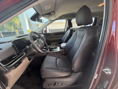 Used 2026 Kia Carnival FWD image 29